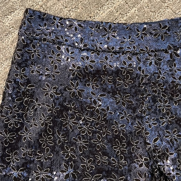 Forever 21 silk lined sequin shorts - Picture 4 of 7